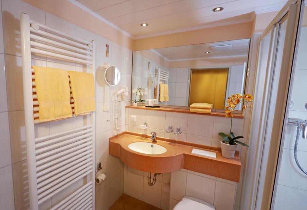 Hotel Pension Jagerstubchen มายโชส ภายนอก รูปภาพ